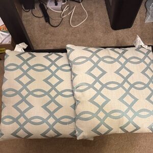 Geometric Pattern Throw Pillows